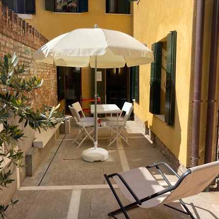 Appartamento Tre Archi Con Corte Privata Venice Luaran gambar