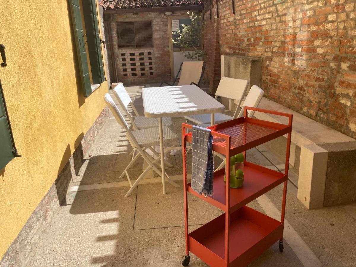 Appartamento Tre Archi Con Corte Privata Venice Luaran gambar